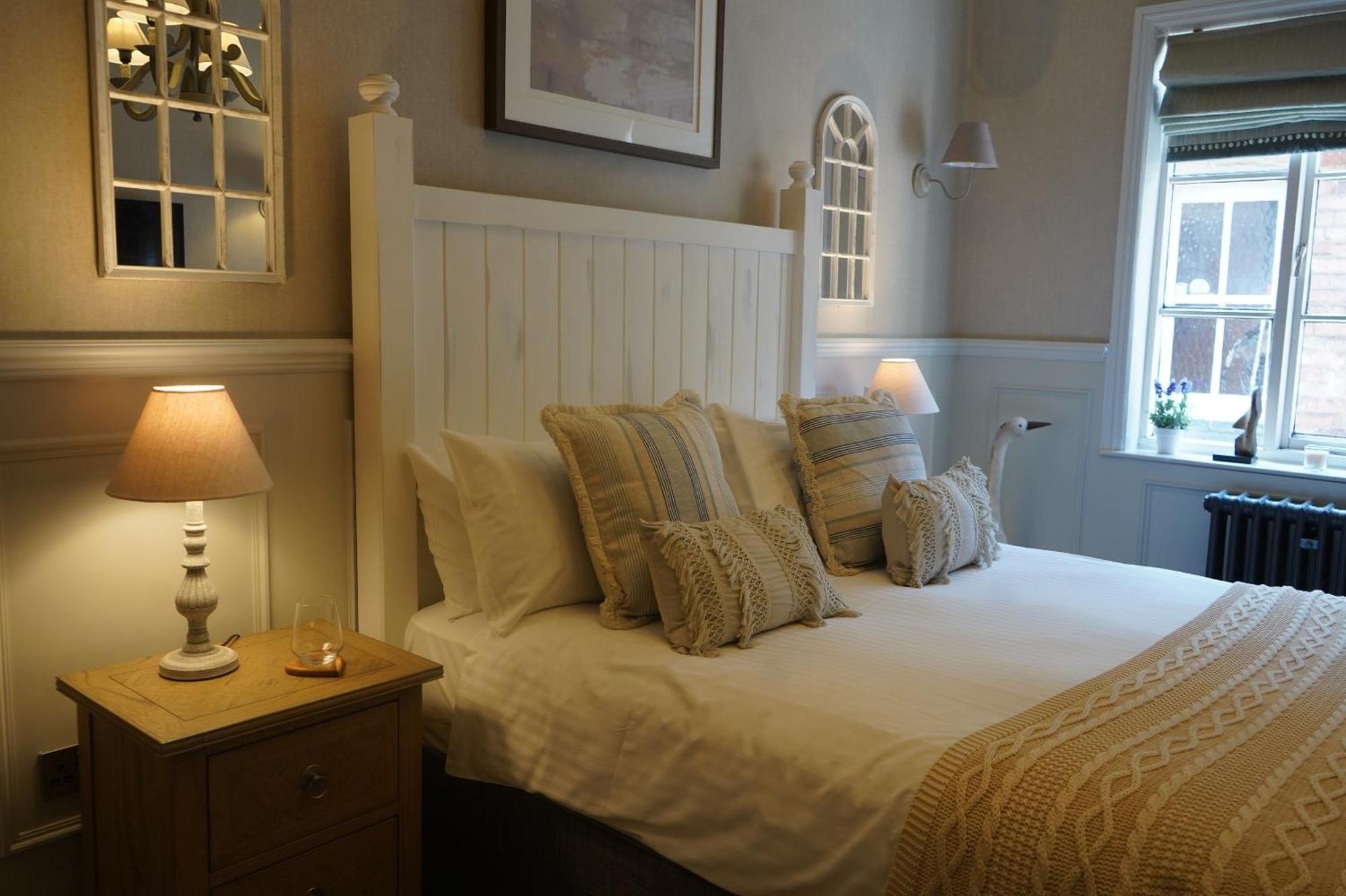 The Boot Inn Burton-upon-Trent Extérieur photo